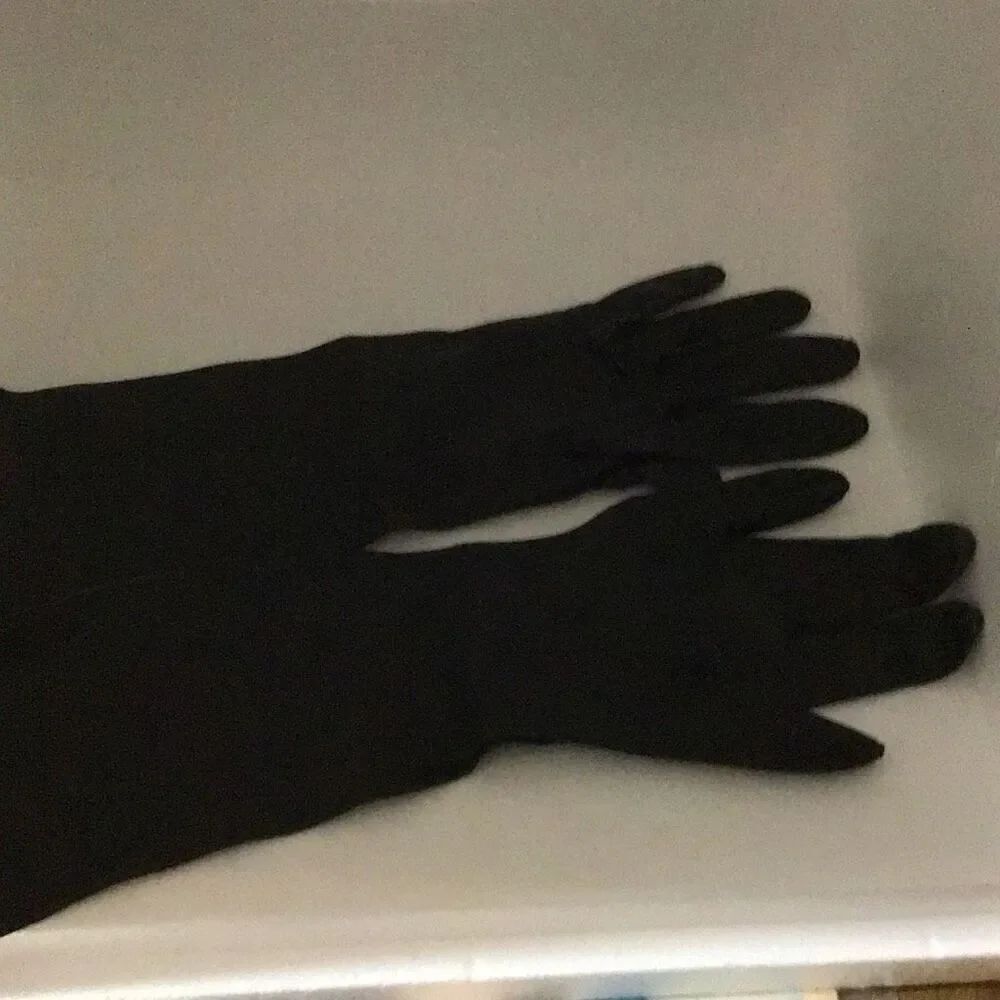 Two pair vintage leather gloves for ladies like damage on green pair, size 6 1/2